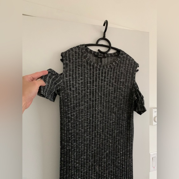 Soft Long Dress - Picture 2 of 3